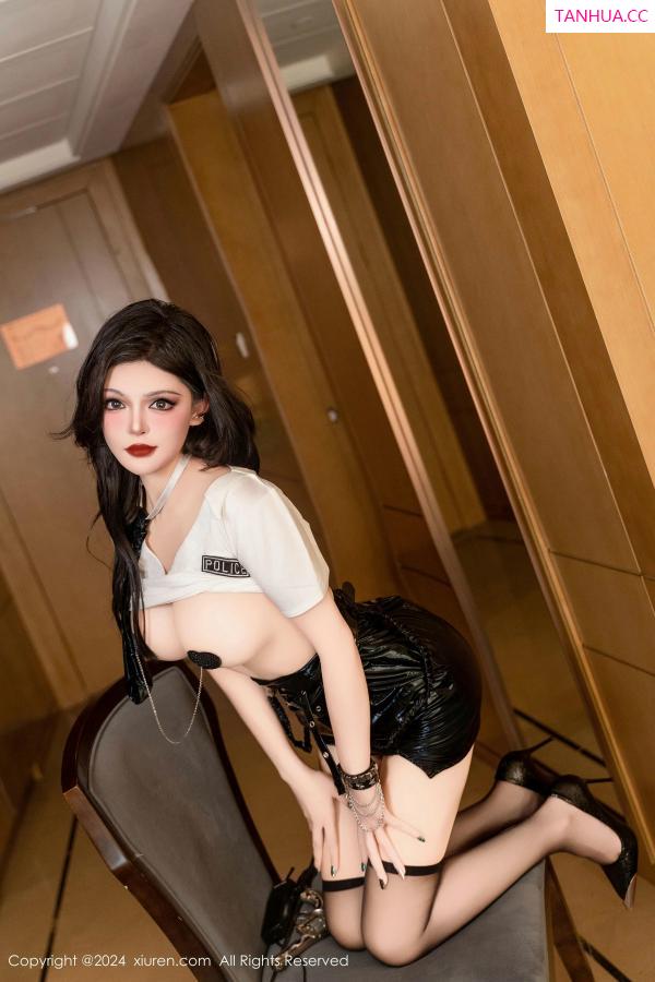 伊丽莎有点白  [XiuRen]高清写真图 2024.12.26 No.9661 伊丽莎有点白 黑丝美腿第64张图片